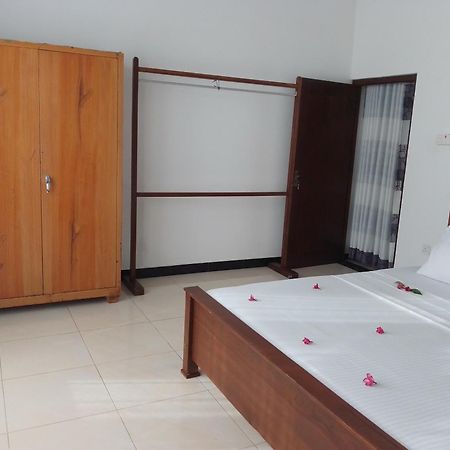 Sea & Greens Apartments Unawatuna Exterior photo